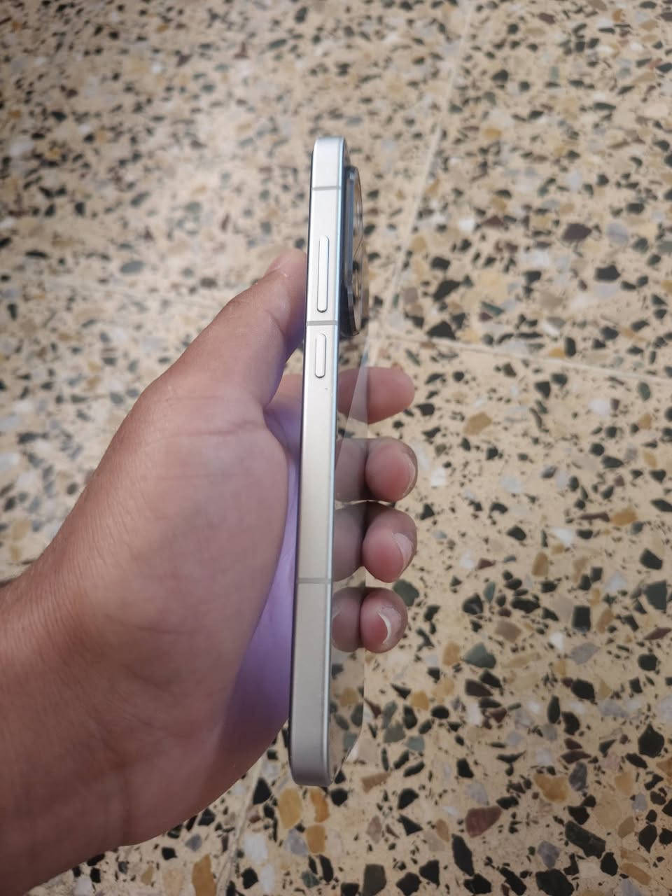 بوكو اف7
نضافه%93
ذكره512
رام12+12
جهاز كله شغل شرط مامفتوح 
سعر475
مكاني موصل أيسر
رقم***********
