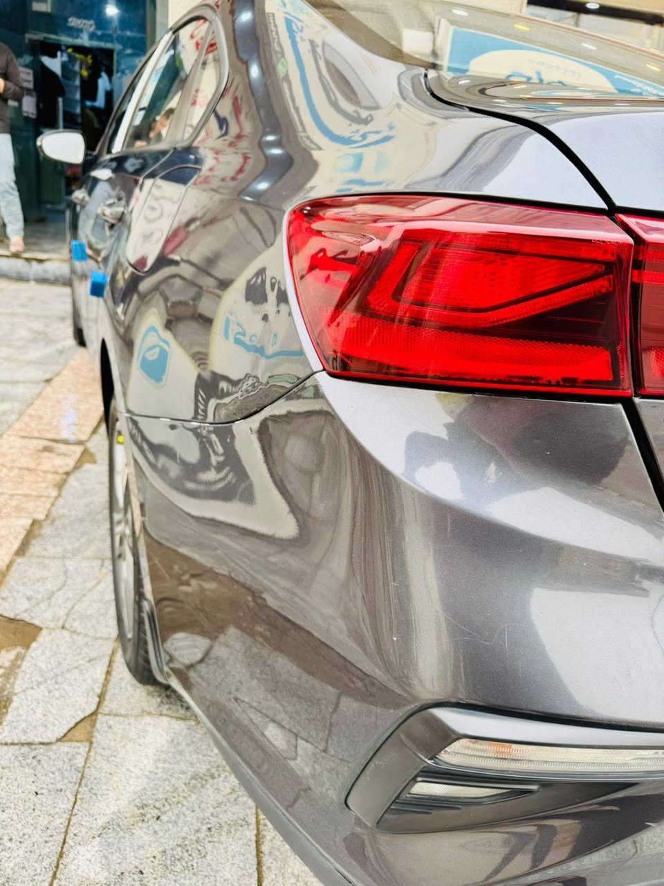 سلام عليكم
سيراتو موديل 2019  رقم مثنى حره مداور ثاني يوم ...

سياره مكفوله صبغ فتح تبديل ...بيهه فقط دحجه اباب السايق

مكينه 1600 شرط ....سياره نضيفه نص فول كويتي ماشيه 84 

للاستفسار الاتصال عل الرقم  ***********
