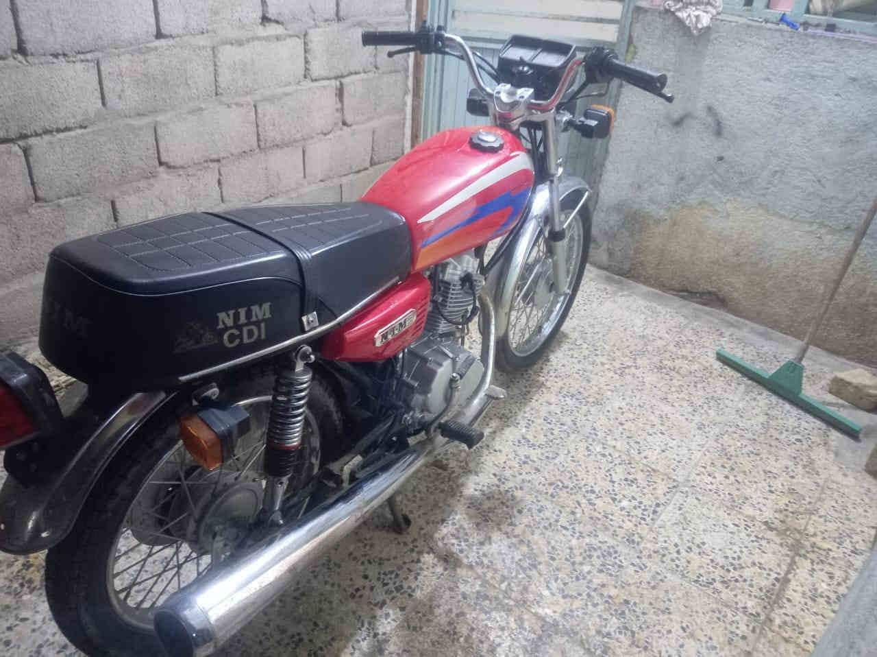 دراجة نامة باب ثاني نضيفة كلش اسعر 700 المكان عمارة حي إلمام الصادق الرفاق ادراجة بس وصل الهاتف ‎0772 211 4912 ولموشراي لايعامل:
