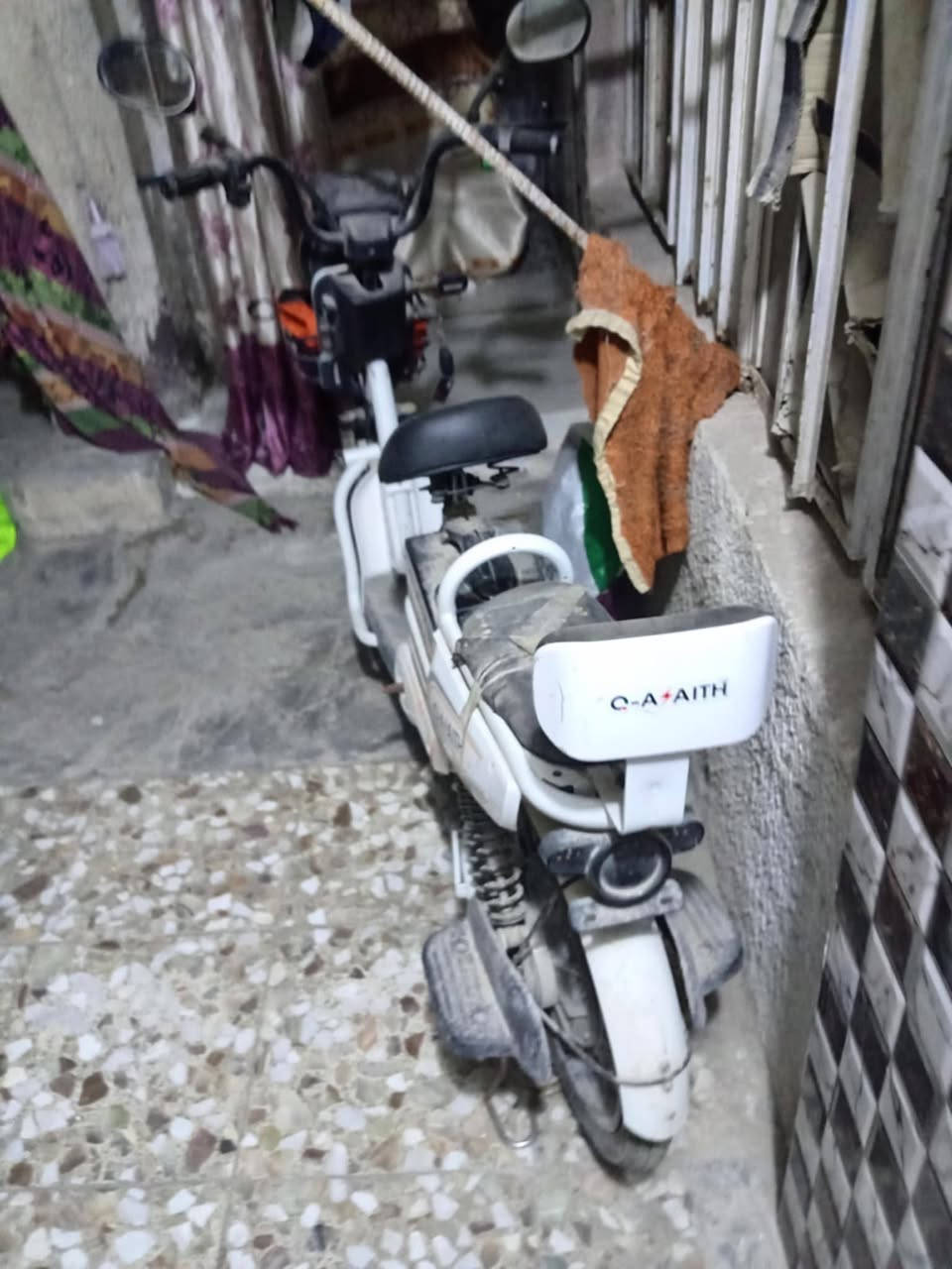 للبيع السعر ٤٠٠وبي مجال مابي كل نقص


**إذا كنت صاحب هذا الإعلان وتريد حذفه لأي سبب، رجاءا أرسل رسالة إلى الدعم الفني**