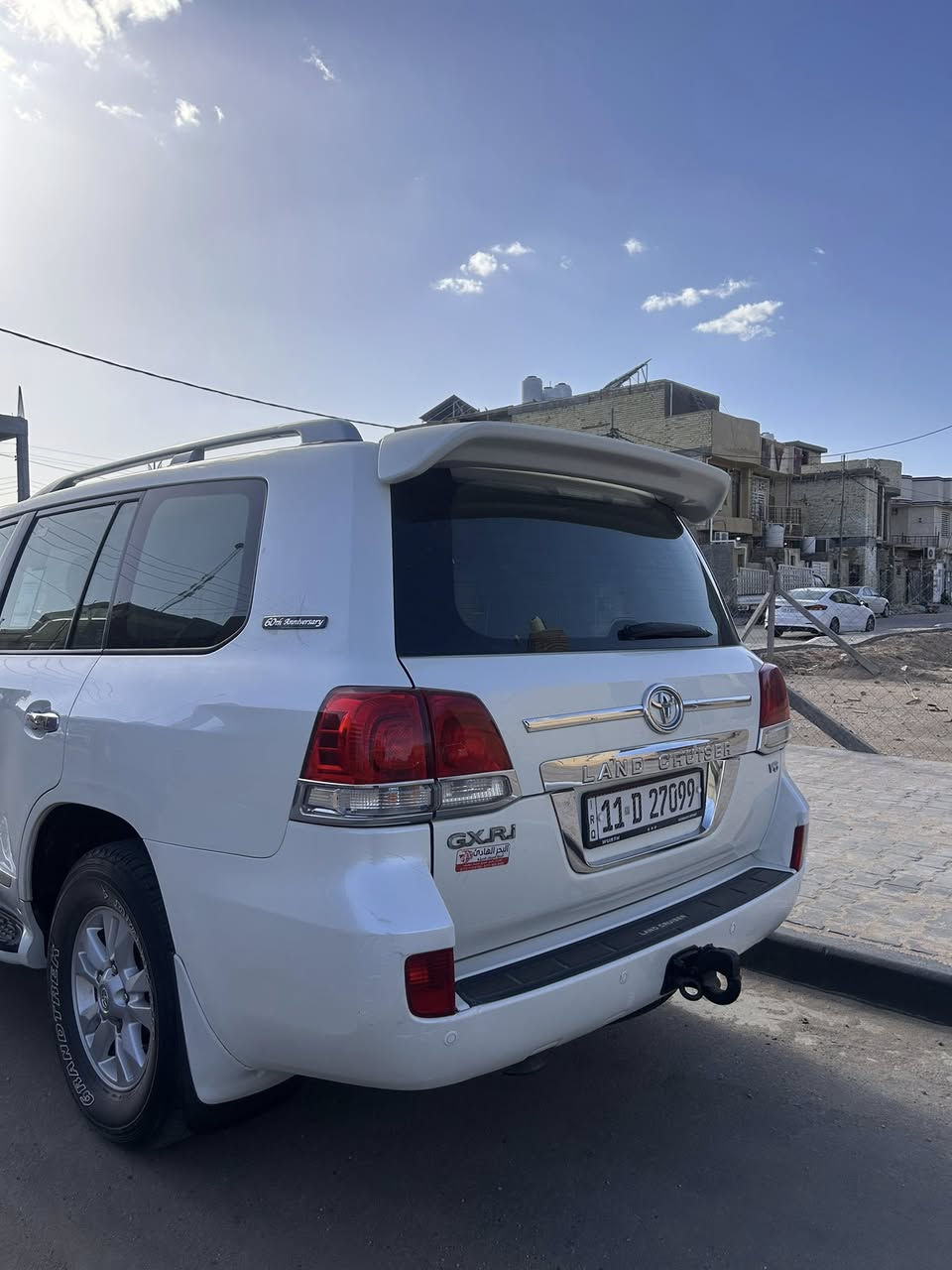 سلام عليكم لاندگروز موديل 11 ستينيه سونارها مرفق بلمنشور حلوه السياره 6 سلندر كير ومكينه جديد رقم بغداد باسمنه مكانها كربلاء للاستفسار :- ***********
