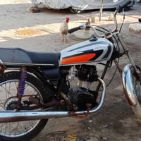 البيع سعر 200الف.        07764623081