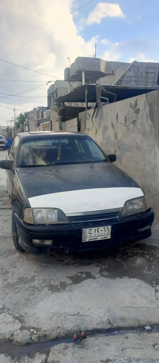 السلام عليكم سيارة للبيع موديل 91 سنويه لتسعه وعشرين وكاله وتحويل بشرط سعر 19 ورقه بيها مجال رقم الهاتف ***********
