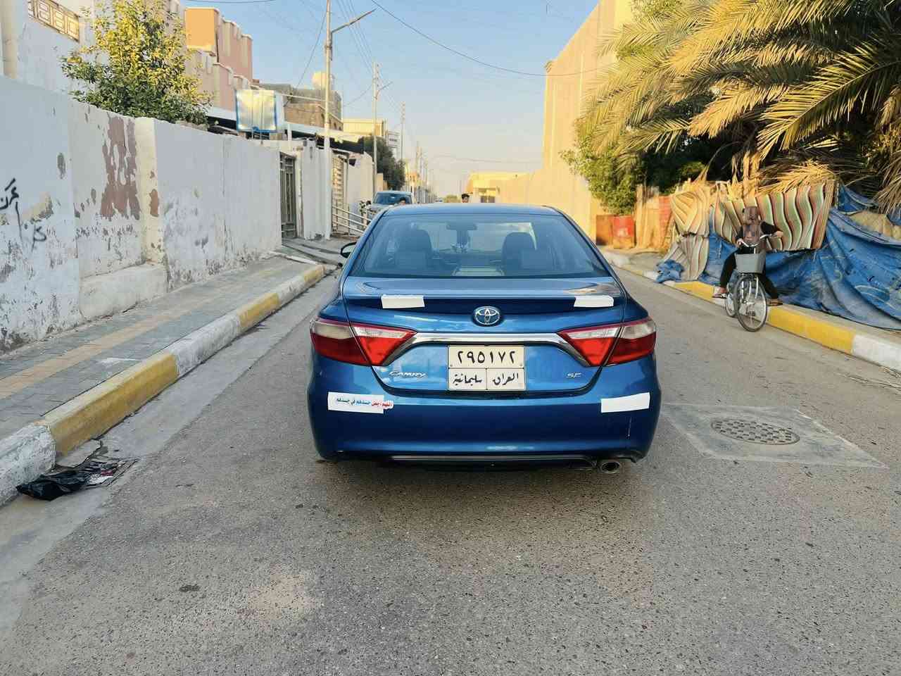 السلام عليكم 

من رخصة الادمن

تيوتا كامري 

2017

اللون ازرق 

وارد امريكي

بيها 5قطع 

السيارة گاعده وحلوه اي نقص مابيها 

السعر 138وبيها مجال للطيبين 

رقم الهاتف :*********** منصور
