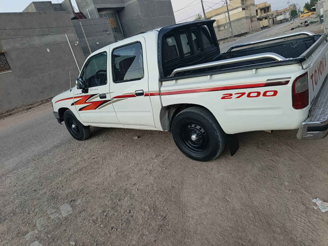 سلام عليكم بيكم مديل ٩٩رقم بغداد انكليزي سنويه مجددا مكفول من ضربة وتبديل محرك كير كسن شاصي تخم تايرات كهربائية تبريد ثالج السعر ٨٥وبيه مجال مكان ديوانيه عفك رقم ***********
