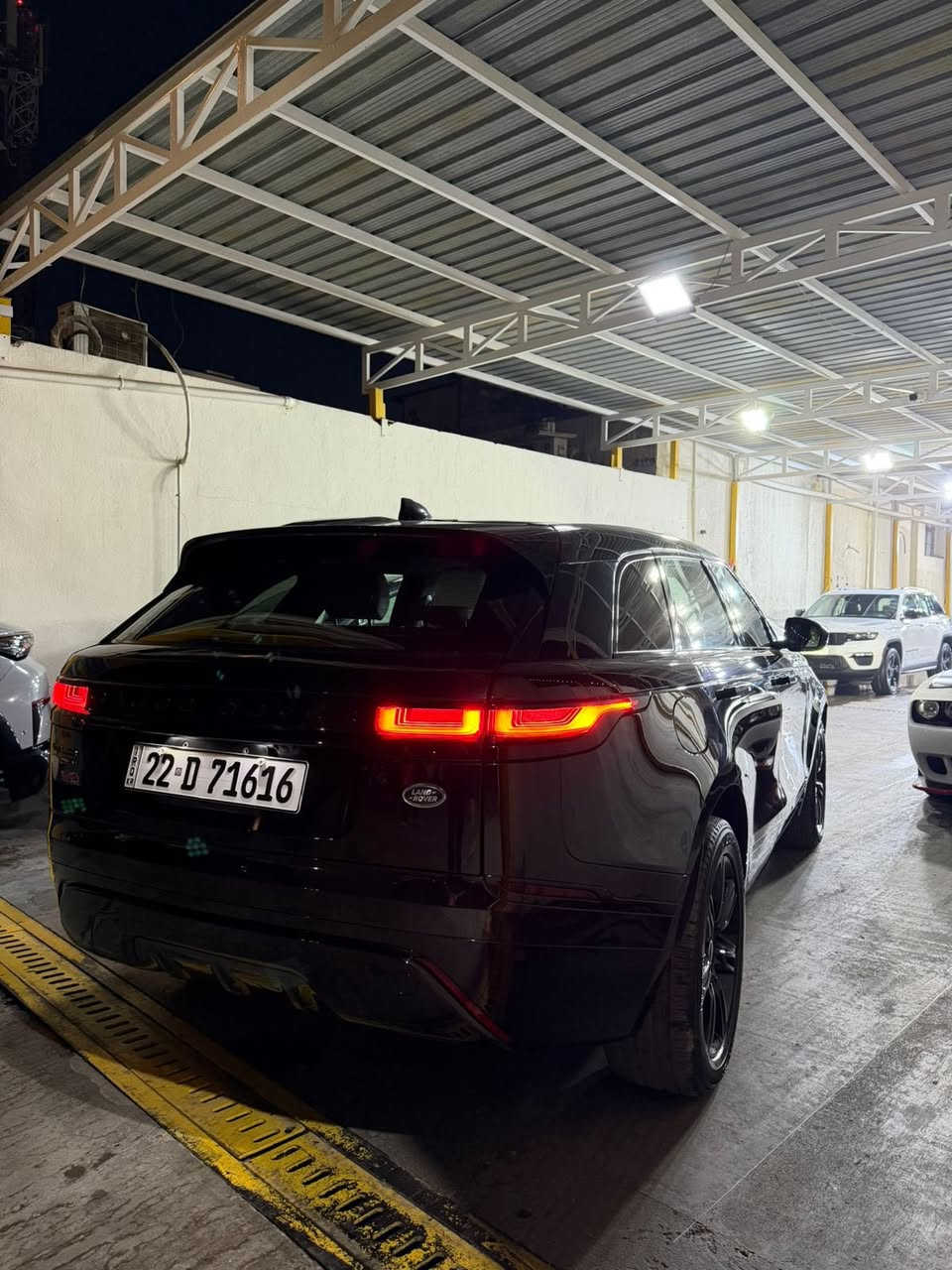 رانج روڤر فيلر
موديل 2020 
ماشيه 36 
امريكي 
ملاحضاتهه بيهه بابين وجاملغ مبدلات نفس الون 
السياره حلوه وجديده (بدون صبغ) 
رقم شمالي 
السعر 320 وبيها مجال 
العنوان الكراده 
للاستفسار ***********
