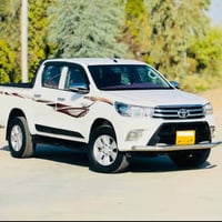 تویتا مەرزیە مۆدیل2017 بۆ فەرۆشتن بۆ زانیاری زیاتر پەیوەندی بەم ژەمارە...