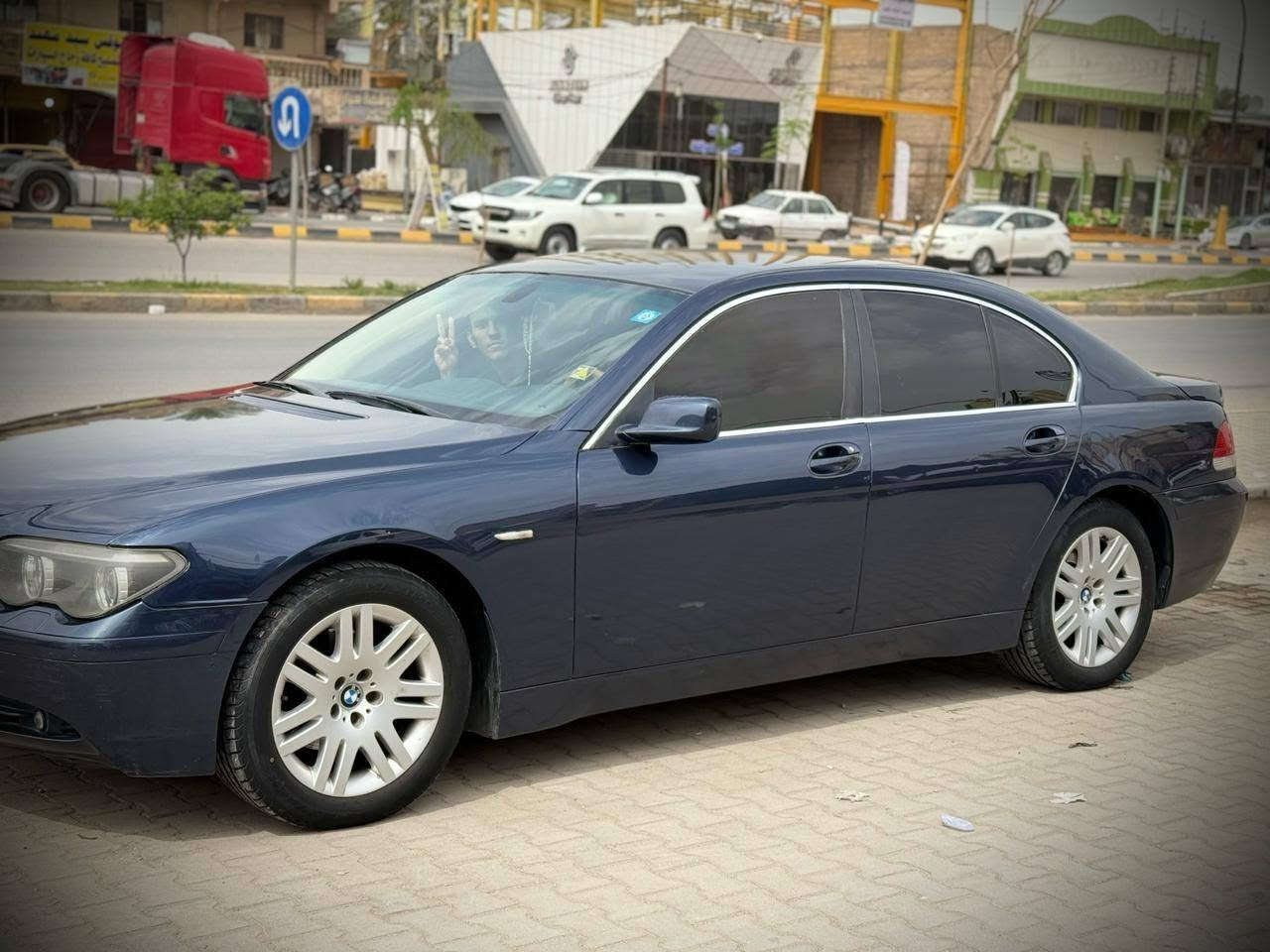السلام عليكم
النوع :BMW
الفئه :735i
ملاحضه : السياره صبغ حزاف فقط للأستفسار اكثر اتصال على الارقام 
***********
