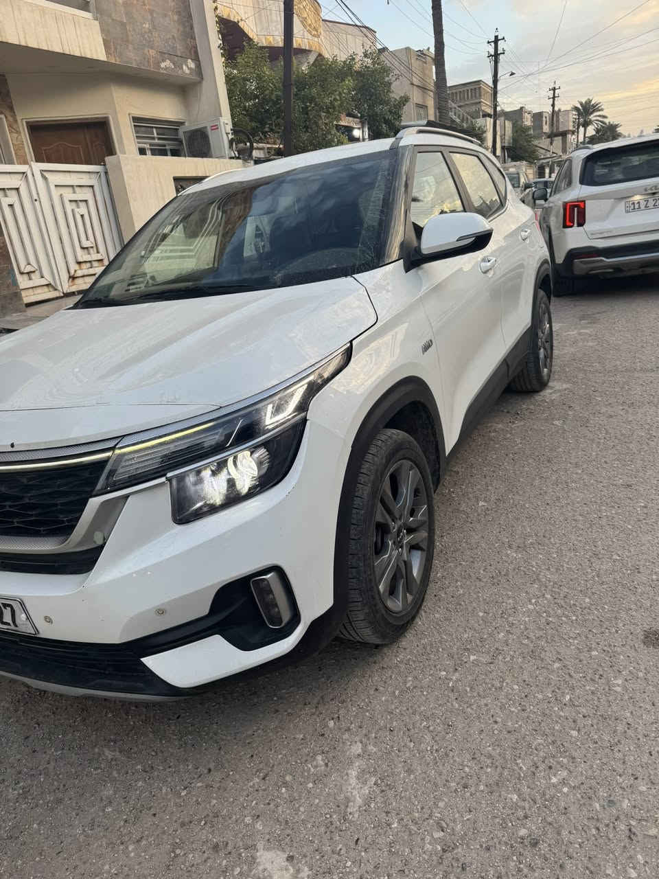 السلام عليكم كيا سيلتوز
موديل ٢٠٢٣ رقم بغداد ماشيه ٣٤ فقط 
بدون صبغ فقط بارد بالبنيد وشخط بالجاملغ 
صور البارد مرفق بالصور 
للجادين بالشراء الاتصال 
***********
