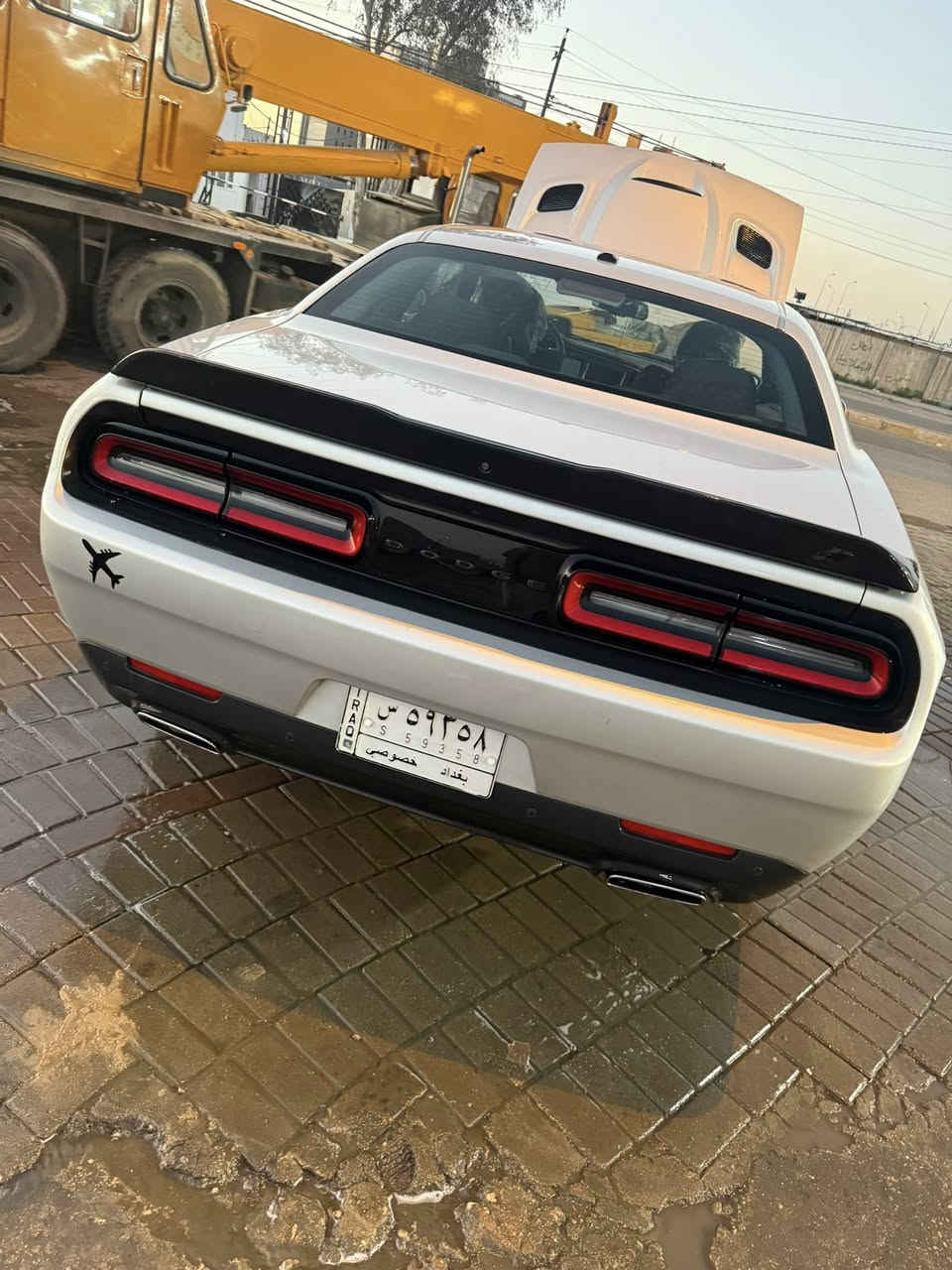 جالنجر  GT
فور ويل 
شاشه كبيره 
اللون رصاصي 
تحكم عن بعد 
موديل 2021 
ماشيه 50 الف كيلو متر 
السياره ضربته واضحه 
الباب مصلحه 
الجاملغ الايسر مبدل ومصبوغ 
الجاملغ الايمن مبدل ومصبوغ 
دعاميه مبدله 
بنيد مبدل 
4 قطع 
بيها نواقص السياره ويحتاجله صرفيات 
هاتف ***********
