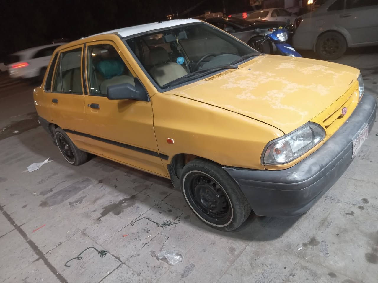 السلام عليكم سايبا ١٢ رقم احمر بغداد
بسمنه كير ومكينه جدد صدر جديد تخم تاير  السياره بيه بيه طخه بالجاملغ  الخلفي الايسر  
شواصي مكفولات لافطر ولا لحيم السياره مدوشمه  كهربائيات كله شغاله
مكاني بغداد الغزاليه 
هذا رقمي***********
