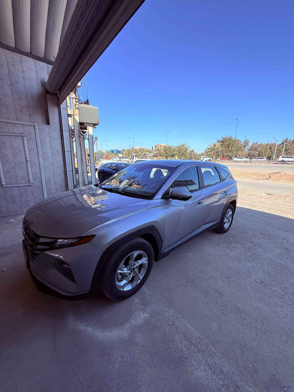 توسان 2022 فئة SE  الرقم الدولي هزه فحص جديد تحويل ثاني يوم  وارد أمريكي حادث صطحي بنيد من فوك  وربع الجاملغ والتكمه فقط    حتى الدعاميه مابيهه صبغ دواخل كله مكفوله بدون يرباك   صور الحادث بل منشور   السعر 165$ وبيهه مجال سعر النترا بلعافيه على ياخذهه سياره جديدة  مكان السياره بغداد الكرادة
للاستفسار 
                                                      وات ساب
              ‏‪‏‪0778 345 9318‬‏
مكينة 2.5L 

 
المواصفات ‼️
   

♦️تدفئة كشنات
♦️رادار امامي خلفي جانبي 
♦️اشاير 
♦️نقطة عمياء 
♦️اوتو هولد 
♦️مانع تصادم امامي خلفي 
♦️مانع انزلاق 
♦️ انظمة قيادة 
♦️هاند بريك بصمة 
♦️تبريد 
♦️لايتات ليد عدسة زينون بلادي 
♦️شاشة + كامرة خلفية دوارة 
♦️تحديد مسار 
♦️مثبت سرعة 
♦️تحكمات ستيرن
