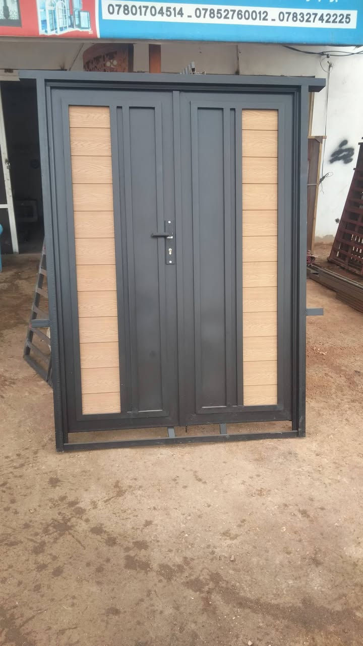 معمل حدادة الاخوين العنوان الدوانيه قضاء السدير السياحي قرب المجزره نعمل كافة انواع الحداده حسب الطلب يوجد واتساب 
***********
