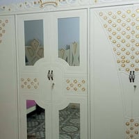 غرفه اخشاب • جديده • استعمال شهرين