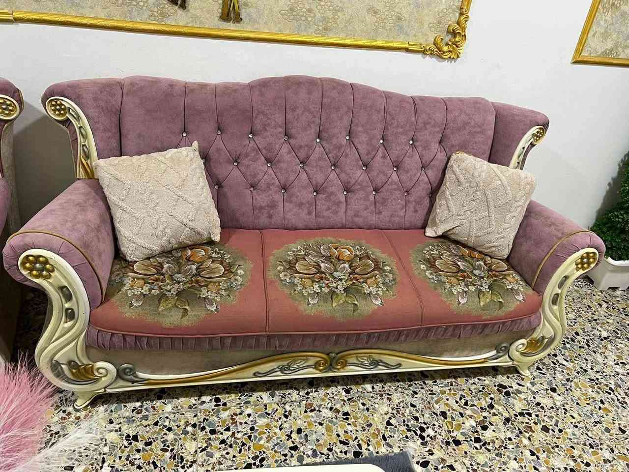 التخمم ب 300 فقط كرسي واحد الاسفنج مالته نازل مو مكسور والباقي نضافته فول 
كرسي الحلاقه 75
جهاز البخاز 75 
المري عدد 3 ب 30 ع 10 الوحده
مكان حي الخضراء


**إذا كنت صاحب هذا الإعلان وتريد حذفه لأي سبب، رجاءا أرسل رسالة إلى الدعم الفني**