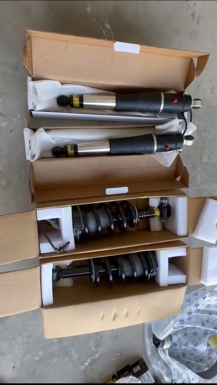 متوفر دبلات أمامية وخلفية لكاديلاك إسكاليد (Cadillac Escalade) موديلات 2015‑2020
تاهو 
يوكن 
سييرا
سلفرادو 
تايون اصلي 🇺🇸✈️💯
للحجز والاستفسار مراسلة الصفحة


**إذا كنت صاحب هذا الإعلان وتريد حذفه لأي سبب، رجاءا أرسل رسالة إلى الدعم الفني**