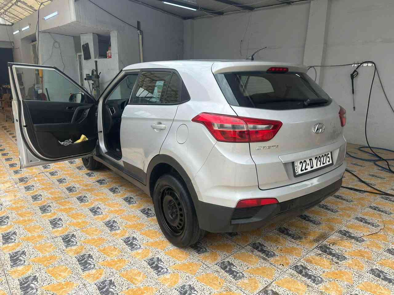 هوندا كريتا ٢٠١٨بيدون سبخ ماشي ١٠٠الف سفر هينا بيها سويجين سبير بعد ما نازل سيارا اهواي نضيف لي سعر ١٢٢يشويا مجال رقم موبايل واتساب *********** أربيل, العراق
