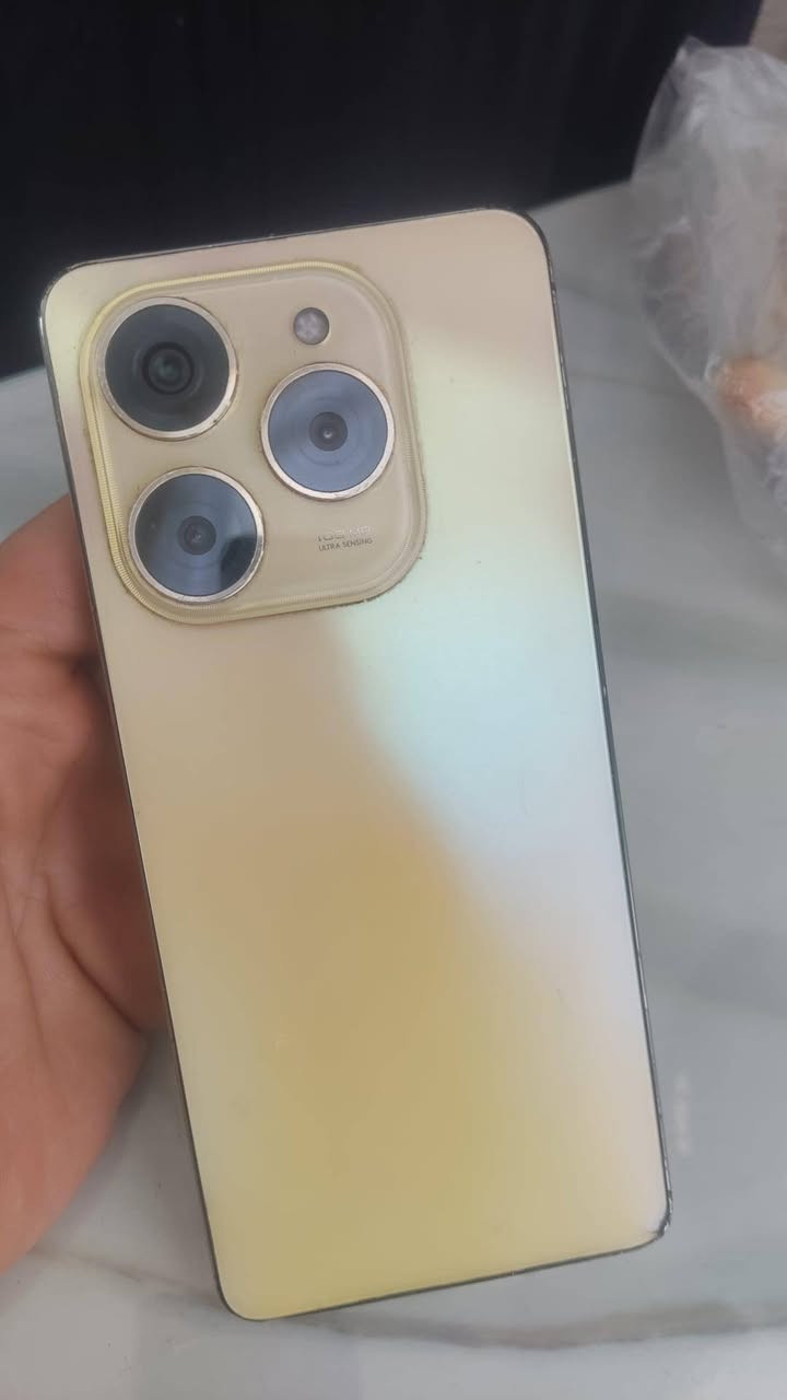 TECNO SPARK 20 Pro
كلشي موضح بالصور جهاز كلشي ما ناقصه فقط شاشه بيها فطر اصلا ميبين هواي ولا مآثر 
ذاكره 256
عشوائيه 16
كامرا 108 ميكا بكسل
اماميه 32
بطاريه 5000
اصدار 13 احدث شي بالاندرويد
شاشه 120 فريم
سعر 150 وبي مجال ومتوفر توصيل فقط جهاز قنبله سبب البيع اشتريت جهاز جديد 1 تيرا


**إذا كنت صاحب هذا الإعلان وتريد حذفه لأي سبب، رجاءا أرسل رسالة إلى الدعم الفني**