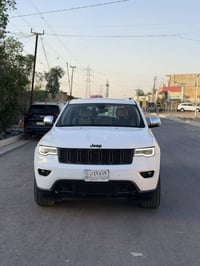 جيب شيروكي موديل ١٩ خليجي كافله عامه فول مواصفات  مابيها نقص برغي جديد...