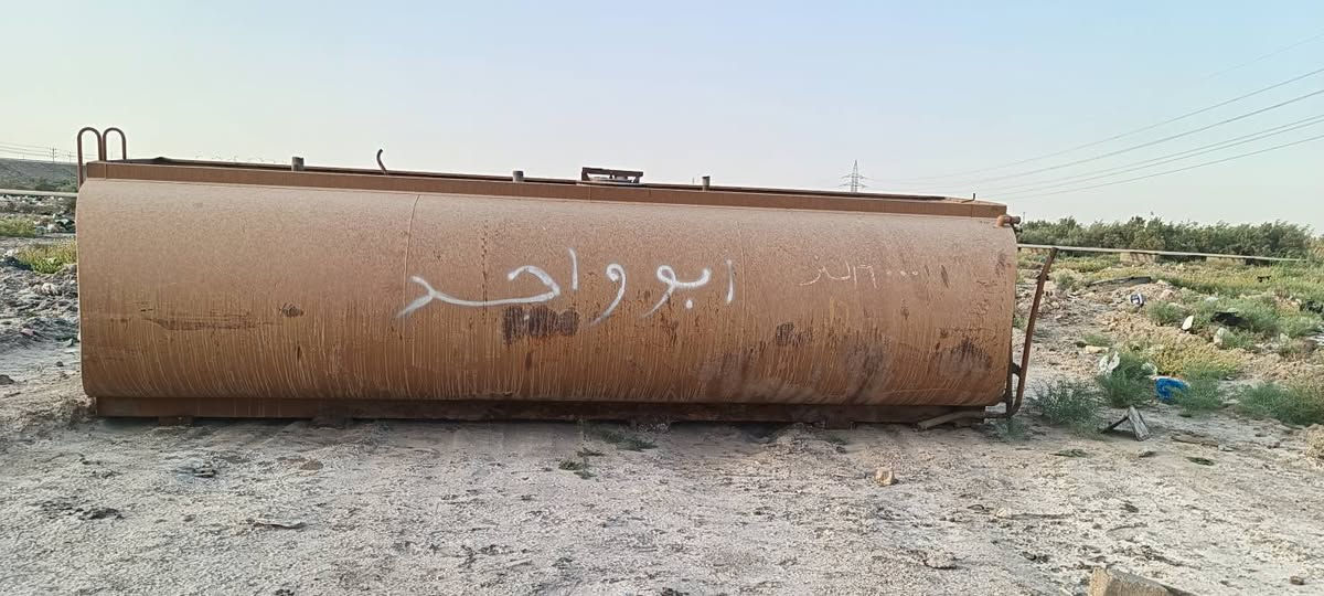 تنكي مغلون حمولة 16 طن طوله خمسة ونص كلبرس سويدي تانكي جديد جديد السعر اربعين ورقة وبي مجال لشراي ‏‪***********

