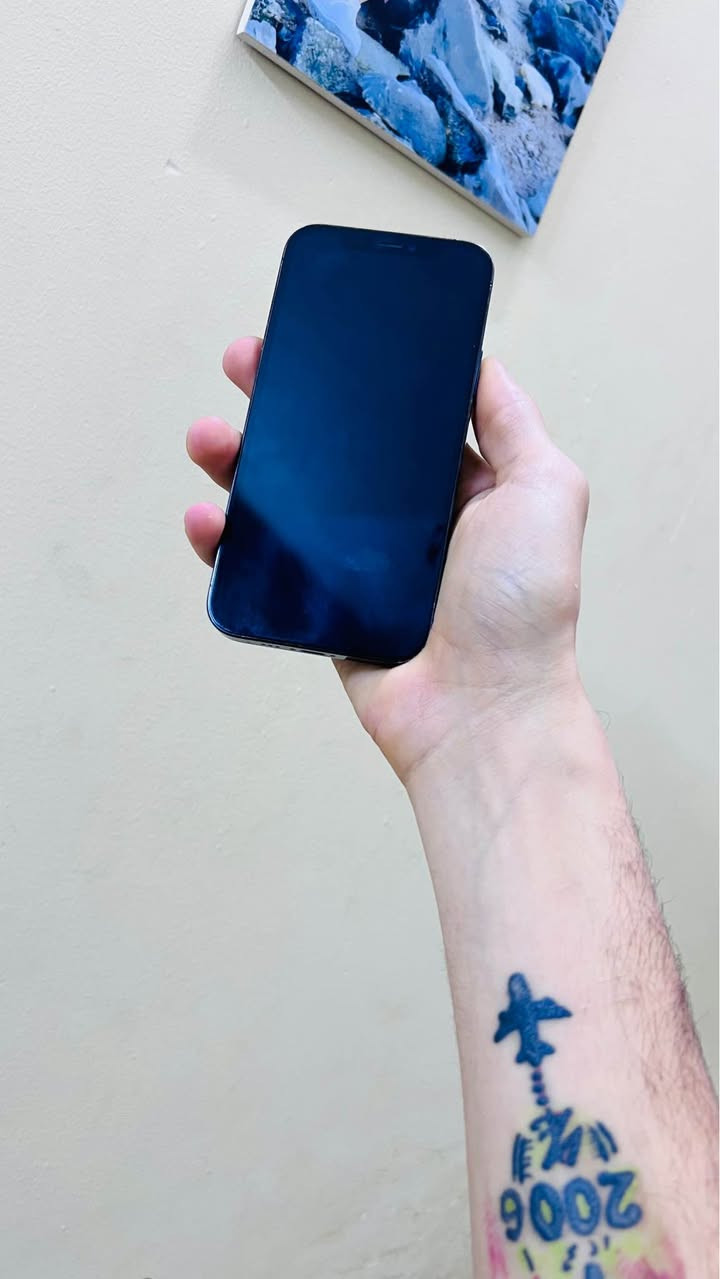 ايفون 12 برو لبيع مبدل بطاريه فقط وسماعه من تخابر لازم ينفتح سبيكر سماعته رخيصه بطاريه 73 جهاز نضيف سعر 300 مكاني بصره رقم *********** البصرة, العراق
