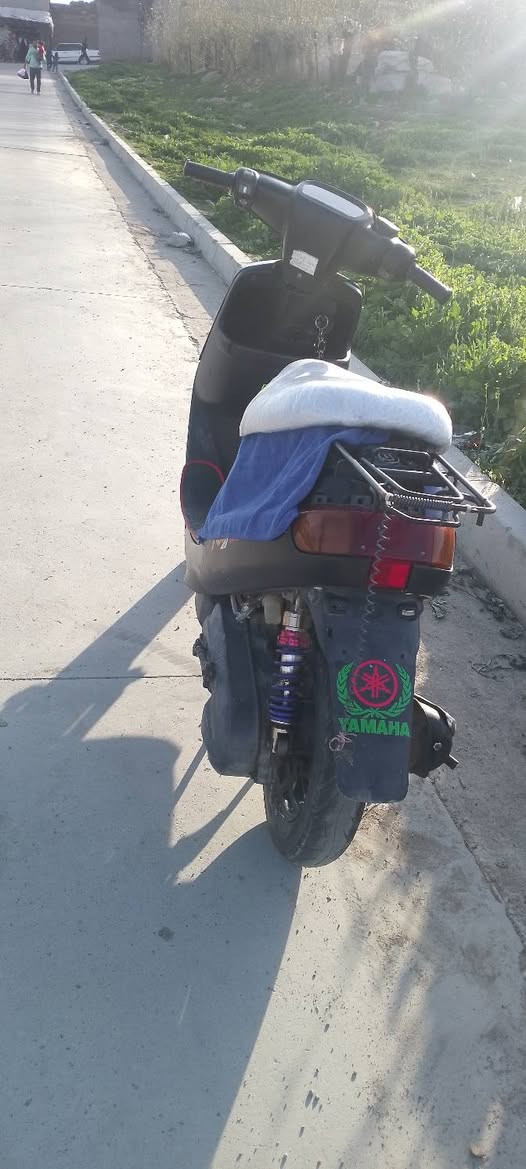 سلام عليكم  دراجه بوتين نضيف كلشي بي شقال كهربايات كلها وبي سرعه نار ما مفتوح لو مره
ماطور كدام العين كلشي ما ناقصو سعرو 250
وبي مجال ويرهم كراوس R9..


**إذا كنت صاحب هذا الإعلان وتريد حذفه لأي سبب، رجاءا أرسل رسالة إلى الدعم الفني**