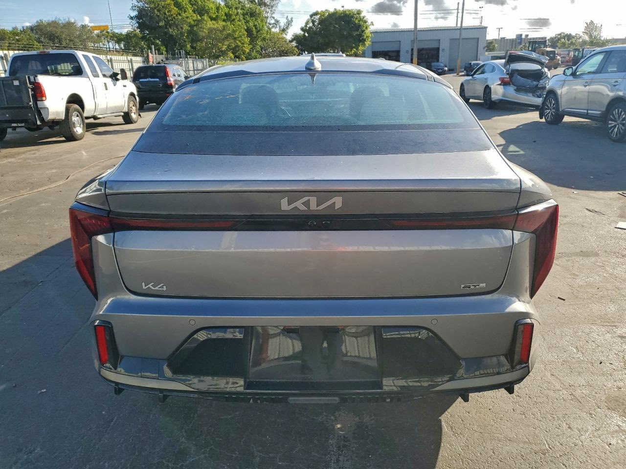 2025 KIA K4 GT-LINE TURBO

*********** :📞 
*********** :📞
السعر :  يحدد حسب مزاد
تاريخ المزاد :   1/19 يوم الاثنين  
الضرر : حسب الصور المرفقة 
بيع وشراء كتب شهداء 
شراء سيارات تحت الموديل لمن لديه كتاب ضباط 
لو كتاب دبلوماسي 
بالامكان ادخالها بكتاب ذوي الشهداء باعفاء كمركي مع اعفاء الرقم 

🔺نتكفل بالسيارة لحين وصولها 
🔺اي استفسار مراجعة المكتب 
🔺 اوقات العمل كل ايام الاسبوع من الساعة ال 5 عصراً ماعد يوم السبت و الاحد عطلة المزاد
🔺 عملنا شراء السيارات من المزادات الامريكية والكندية
🔺لدينا تقرير Carfax مجاني لفحص السيارة قبل دخولها المزاد 
🔺 نشحن من جميع الموانئ الامريكية والكندية وبأسعار شحن تنافسية 
🔺نشحن الى دبي و عمان و البصرة و كردستان و تركيا  
🔺لدينا ورشة تصليح في دبي 
🔺لدينا معقب لتخليص السيارات (حرة او معوقين او ذوي الشهداء ) و ايصالها الى الزبائن
📍العنوان : موصل حي الوحدة مقابل معهد صناع الامل 
🔺اوقات الدوام من 4 عصراً وحتى ال11 ليلاً كافة ايام الاسبوع 
☎️ للاستفسار الاتصال على الرقم
م.علاء ابو فهد 
 
*********** :📞 
*********** :📞 ￼
