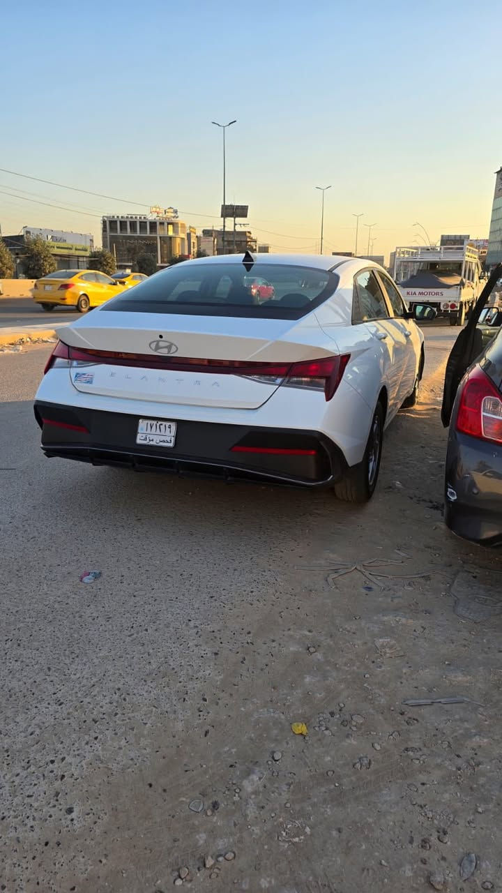 السلام عليكم  
 رمضان كريم  
سياره النتره  ٢٠٢٤  جديده 
حادثها  صفح  جاملغ بارد 
اوباب مبدل   والدوسه  راجعه  بارد 
صوره حادث موجوده

ماشيه ٥٠٠٠

بدون. رقم. //

دخول جديد 
تترقم جميع محافضات  
مكان بابل 

سعر ١٦٥
رقم 
***********
