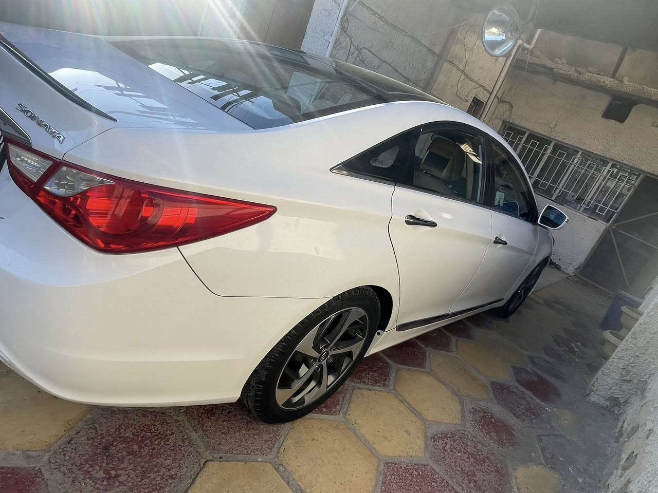 سلام عليكم ...
هيونداي سوناتا..خليجي مضلع 2011 
فوول مواصفات
محرك 2400( دووش المرغوب) 
سقف اسود بانوراما
بصمة تشغيل + بصمة دخول ابواب
تحكم ستيرن جهتين + تحكم مقاعد كهربائية 
الگير Auto + عادي 6 نمر
مانع انزلاق ABS
انظمة قيادة متعددة
شاشة اندرويد +شاشات بالكشنات 
اشاير مري جانبي
مري جانبي شفط
تدفئة تبريد قطعتين
سنوية ل 2030 باسمي 
117$ و بيها مجال بسيط


**إذا كنت صاحب هذا الإعلان وتريد حذفه لأي سبب، رجاءا أرسل رسالة إلى الدعم الفني**