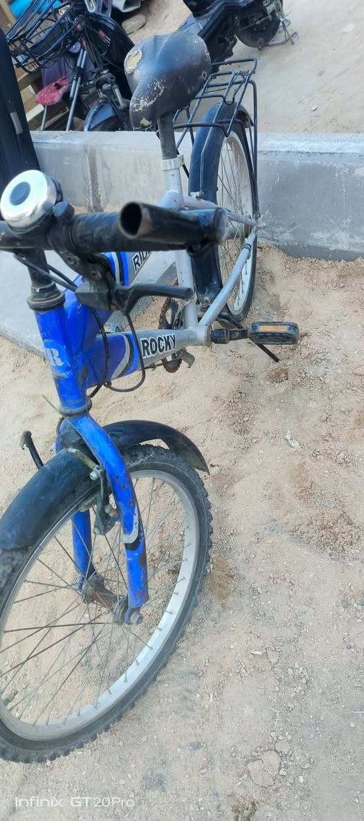 سلام عليكم بسكل ياباني صلي نضيف مكاني كربلاء حي العامل سوك الخير ***********
