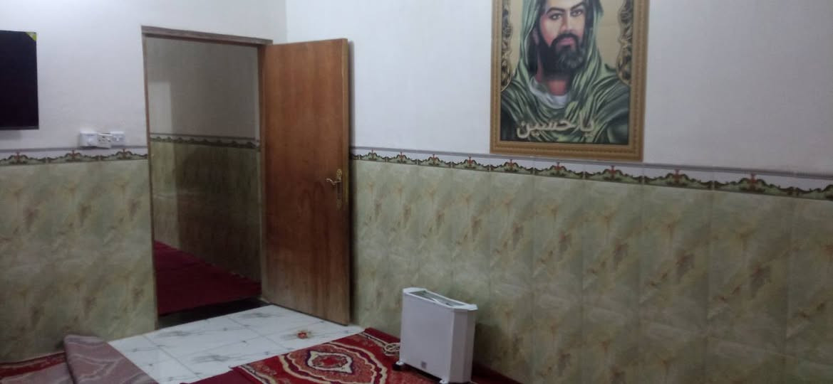 السلام عليكم ورحمه الله وبركاته مشتمل طابقين للبيع طابو صرف قرب مدرسه نزهان الجبوري  يحتوي على گراج سياره ستقبال مطبخ هول غرفة نوم مناور عدد ٢ الطابق الثاني غرف النوم عدد ٢ هول ٨م للاستفسار ***********
