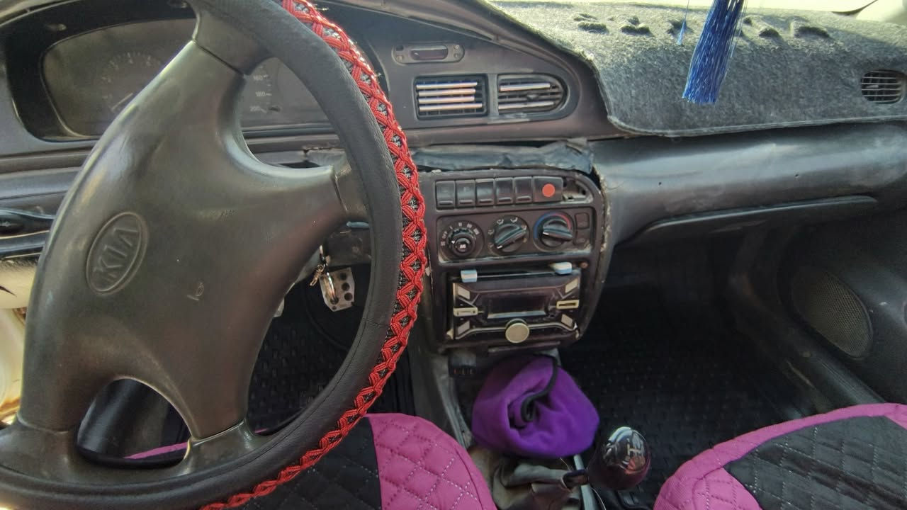 سيفيا للبيع موديل 95 سياره  بأسمي رقم بغداد گير ومكينه مكفولات سنويه لل2028 شرط التحويل 
غير متواجد ع الفيس
 هذا رقمي *********** مكاني بغداد
