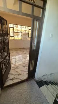 شقة للايجار • ضباط القاهره • غرفة وصالة