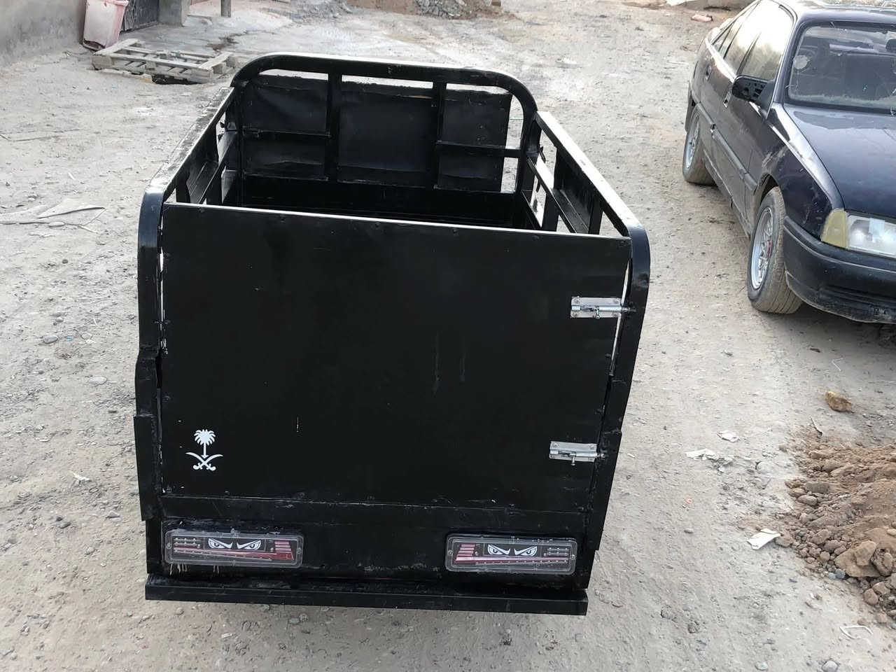 سلام عليكم ستوتة شحن للبيع بطاريات جديدة كهربائيات جديدة وتايرات جديدة ما ناقصها شي كلها شغالة لايت اشاير كلهن شغالات سعر 550 او مراوس بدراجة قفل مكان سامراء رقم الهاتف ***********
