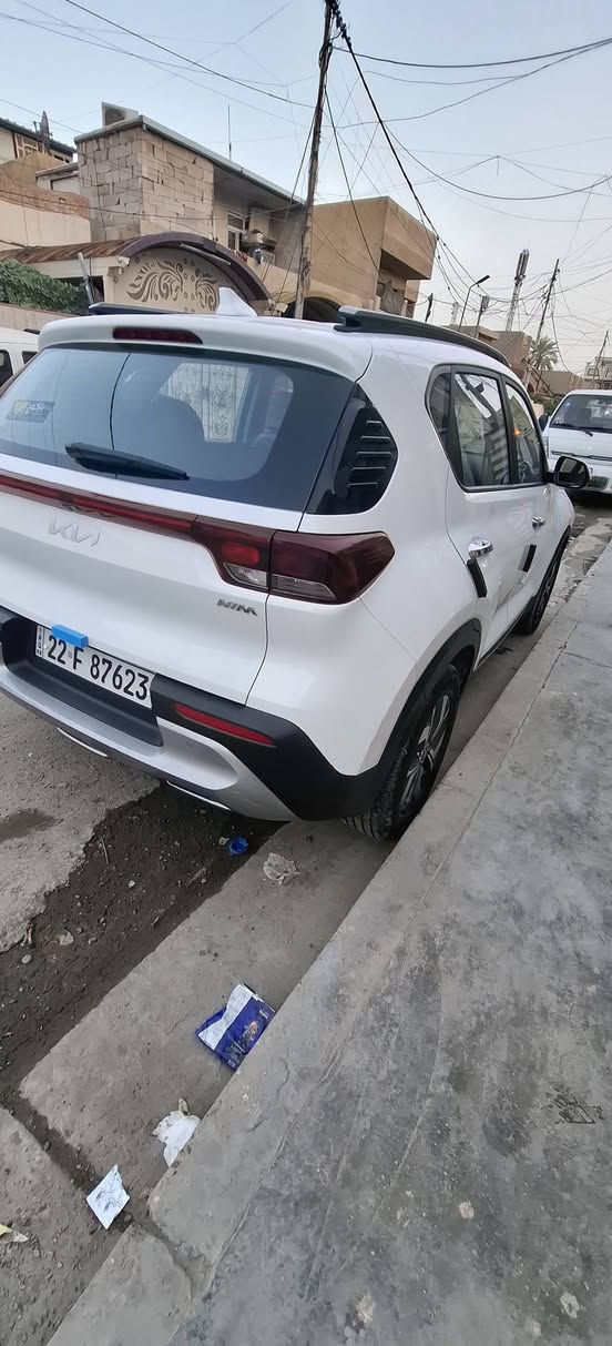 السلام عليكم ورحمة الله للبيع كيا سونيت موديل ٢٤ رقم أربيل بأسمي هزة وسنوية جديدة ماشية ٢٠ مكفولة سعر ٢٤ مليون وبيها مجال مكاني بغداد الدورة للاستفسار *********** واتس اب
