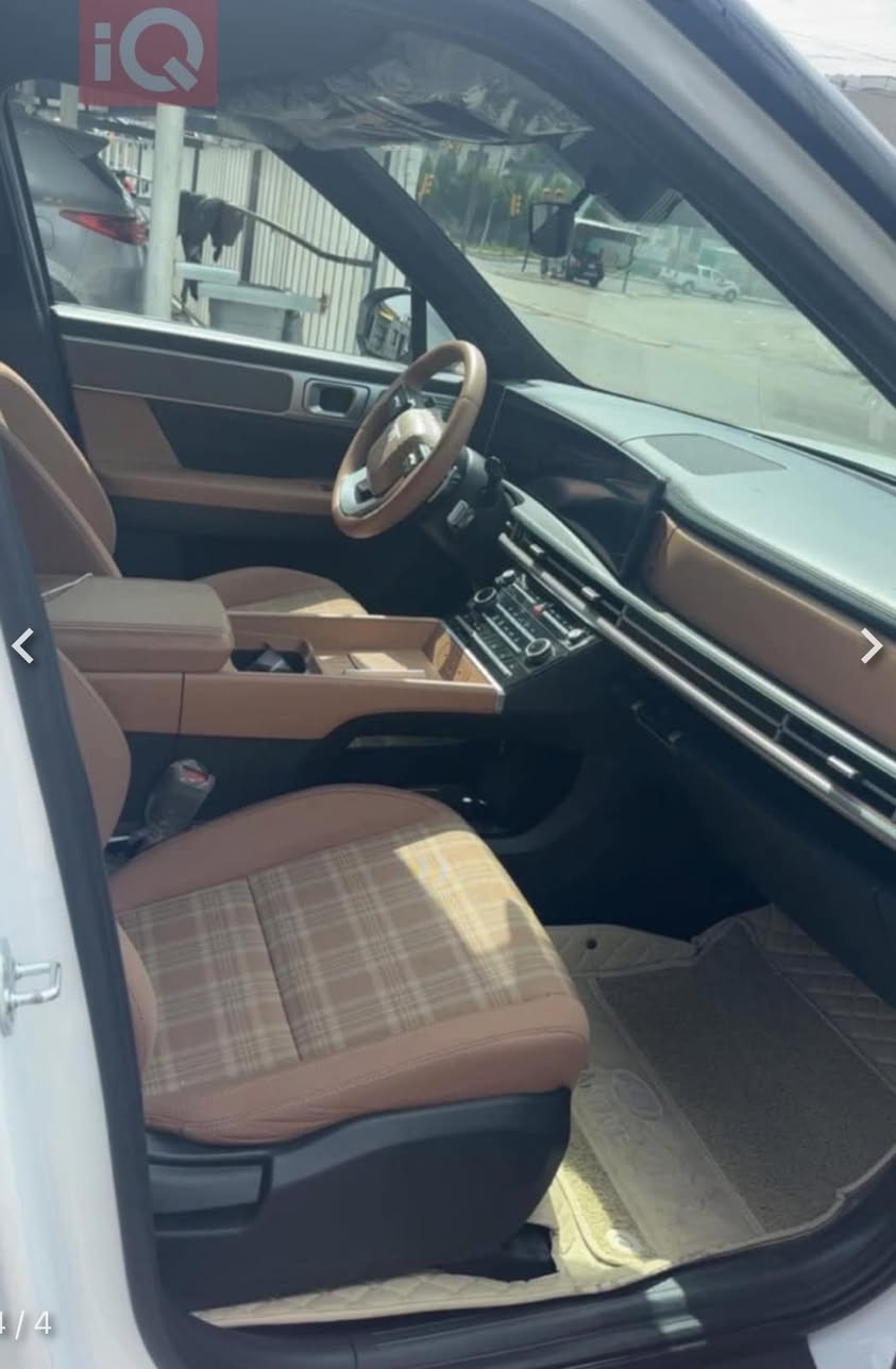 سنتافيا 2024 الشكل الجديد
 
خليجي كلين بدون حادث السونار موجود فقط رصعات و خدوش بسيطة بدون بارد بدون اي شي

حجم المحرك 2500
مرتبط بناقل حركة أوتو 8 نمر 
مفتاح التشغيل بصمة 
تشغيل عن بعد 
فتح الصندوق كهرباء 
اريل نفكيتر 
حساسات أمامية 
حساسات خلفية 
لايت زينون + LED متصل 
بك لايت LED
دخول بصمة ذكي 
حجم الاطار  255/45R20
ويل كب 19
حساسات ضغط الاطارات 
اشارة في المرايا الجانبية 
المرايا قابلة للطي كهرباء 
ماسحة خلفية 
هاند بريك كهرباء ا ABS 
دشبول شاشة ديجيتال 
شاشة Apple Car play  
شفتات مقود 
مثبت السرعة Cruise 
المودات والاوامر الصوتية 
ا Bluetooth / T YPCE 
شاحن هاتف Wireless 
مخرج منفذ الطاقة 
7راكب 
3 قطع تبريد 
أوضاع القيادة Drive Mode 
أوتو هولد Auto Hold 
نظام مانع الانزلاق 
نظام نزول المنحدرات 
حاملات الأكواب 
بردات أبواب خلفية

السعر المطلوب: ٢٤٥ ورقة
 
  والاستفسار ***********
