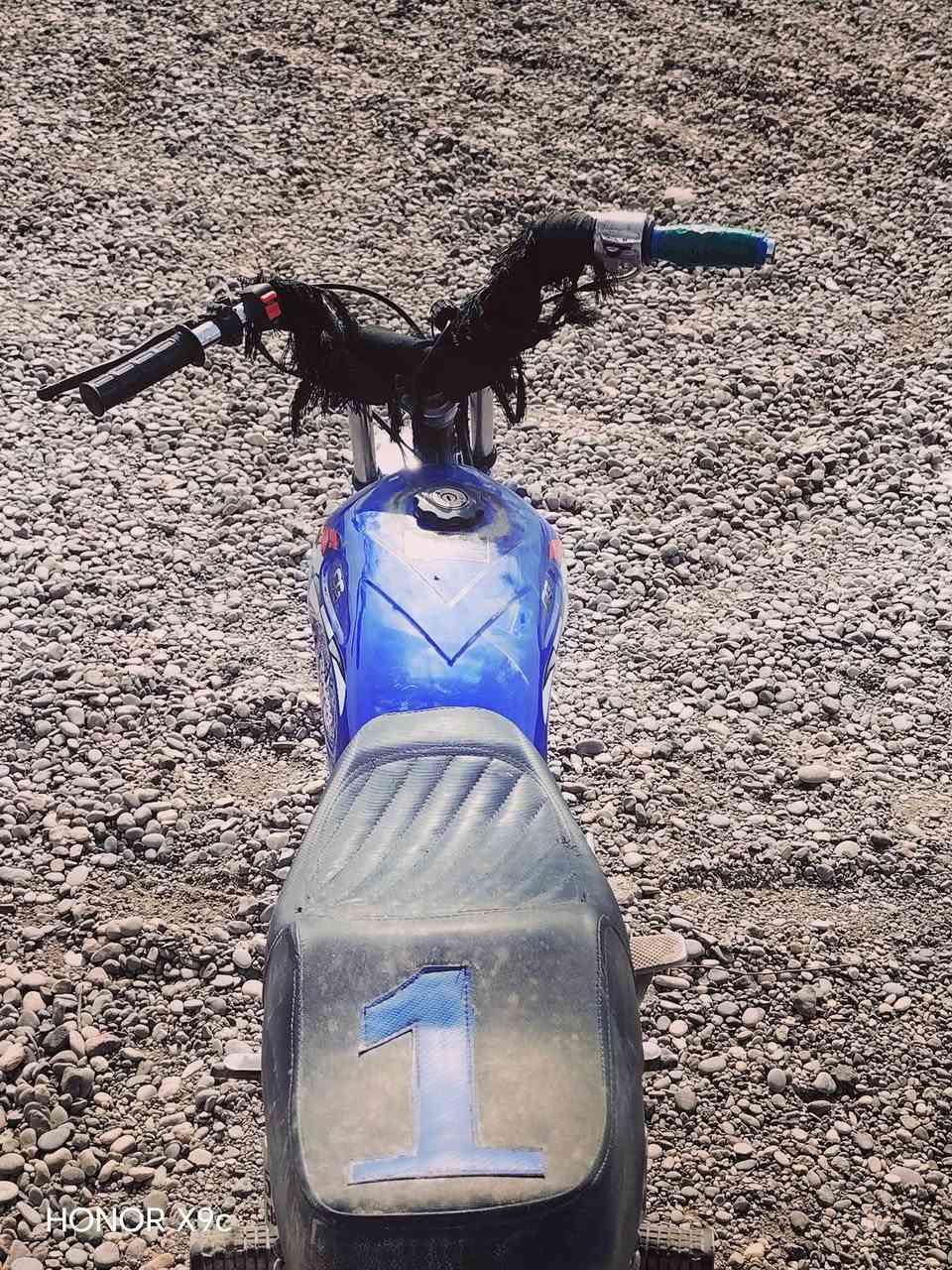 السلام عليكم موطور البيع حربي وه يرهم مروس  سعر خاص  مكاني جنوب موصل نحيت لقياره  جدعه  رغم بس وستاب شغال ***********
