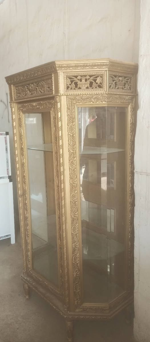 باترينه البيع مناسبه سعر ٣٥الف ***********
