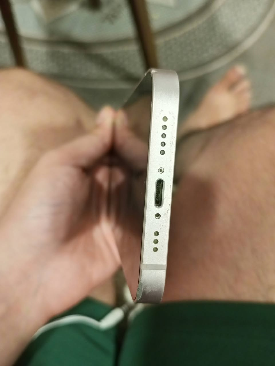 سلام عليكم عندي جاهز ايفون 13 ذاكره 265 بطاريه 80 جاهز ما مفتوح وياه كارتونه نضام ماستر جاهز نضيف 90% بيه نقطه ما تبين بالشاشه  استخدام بيت رايده 500 بيه مجال مكاني بغداد البنوك ***********
