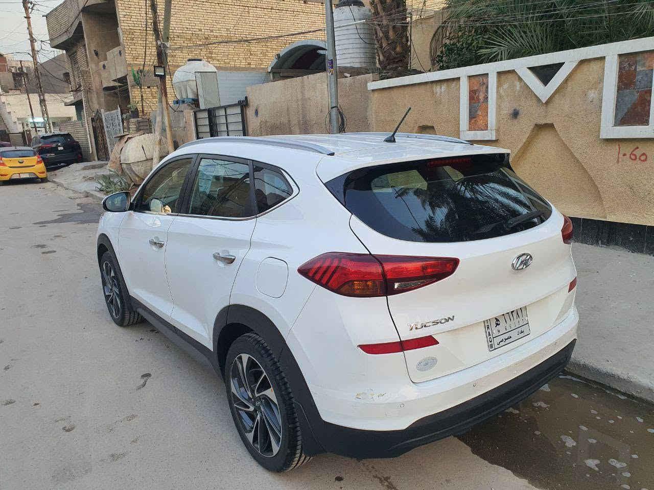 سياره توسان موديل 2020ماشيه 104 وارد خليجي كشتات جلد مرايات شفط مابيها حادث فقط صبغ قطع طخات  رقم بغداد  للاستفسار الاتصال على رقم ***********
