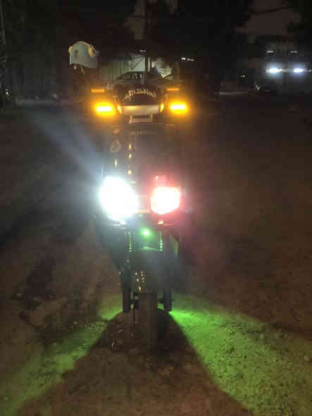 سلام عليكم دراجه هوائيه شحن دراجه WINLEE كلش جديده مابيه اينقص صارله شهر من ماخذه وانضربت بل رصيف مثل ما اموضح بل صوره بل تئشير الابيض دراجه خير من الله 3 سرع بس السرعه 4 لازم تفتحه عل حاسبه دراجه  اشحنه 6 ساعات اتمشيني 12 ساعه الدراجه كلش نضيفه امانت الله ورسوله اني ماخذه 1300 والله انته شتقيم واخذ ولاتكسر والمو شراي لا ايراسل الرقم:*********** واتساب هم بي ورصيد بي الموقع شارع حيفا بغداد
