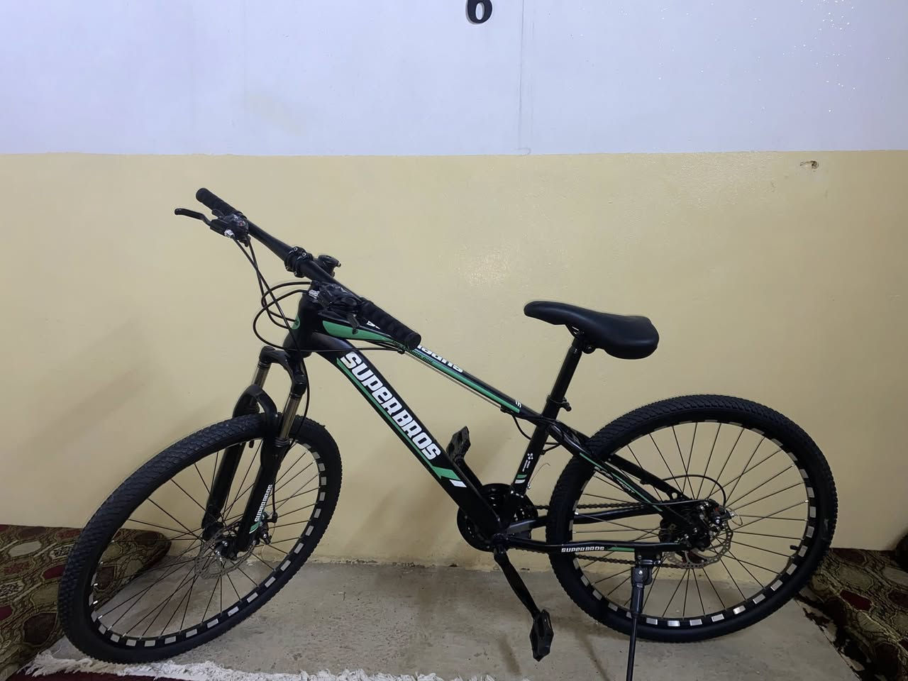 سلام عليكم 
متاح دراجه ماركه SUPERBAO

حجم26

بريكات دسك شفترات ماركه 

(للعلم الدراجه غير مستخدمه  ما ماشيه ولا متر)

للستفسار الاتصال على الرقم

***********
