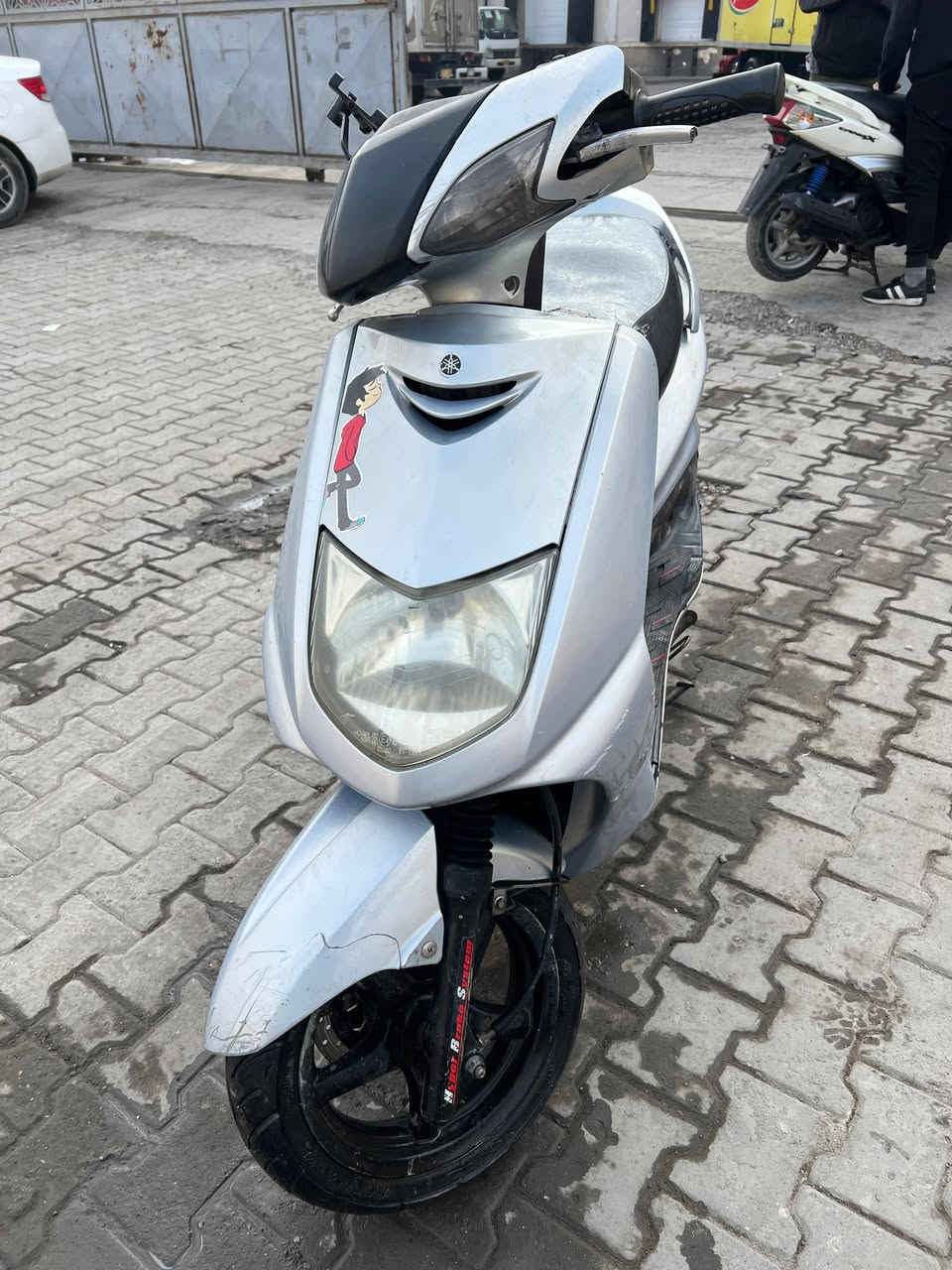 سلام عليكم سكنس نثيه ١٤٠ للبيع او مراوس مكينه ناعمه كفرات ختم واحد بلاديه اوراق موجوده
كهربائيات شغاله (سلف. هندر. باتري. اشاير. هورن. لايت. بك لايت.) كلشي شغال
بغداد الزعفرانيه 
***********
