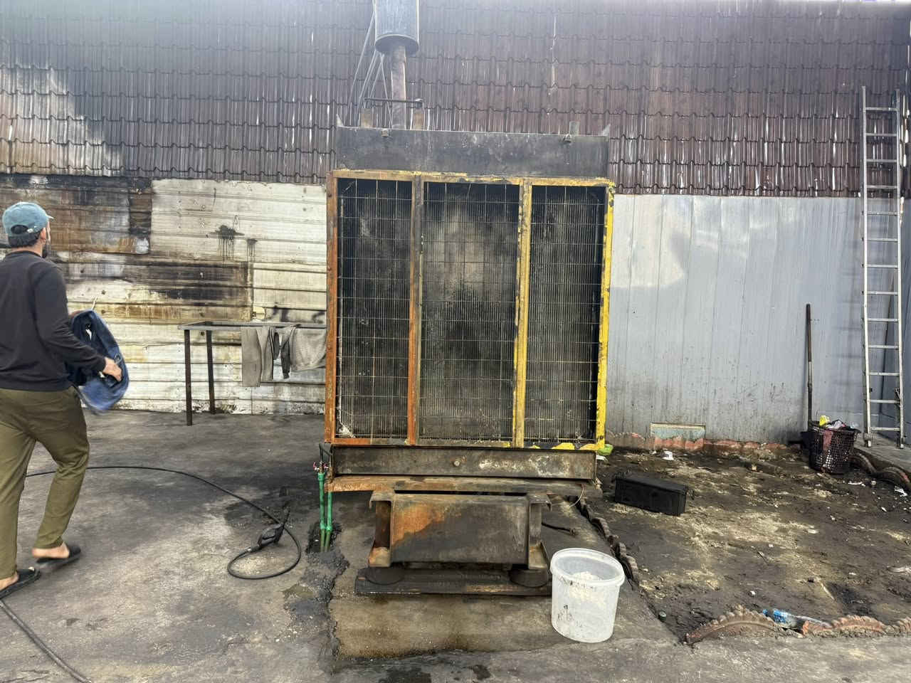 سلام عليكم مولده 13.   88 ابيع هاذه الموجود طلع صوت خفيف بلكمينه راس توليد 250  كيفي  اذا اكو مراوس مولد دي اس   او للبيع ‭٠٧٧٢ ٣٢٧ ٠٢٦٤‬
