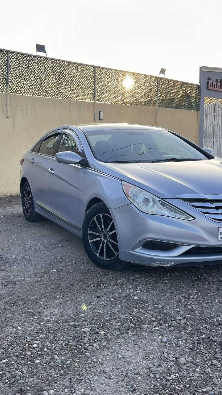 كل عام وأنتم بألف خير احبتي❤️
سوناتا ٢٠١٢ وارد امريكي كفاله عدا الجاملغ الايسر الامامي انشخط ورشيته مثل ما واضح بسونار بدون بارد السيآره بدون شخوط جديده لون بحري مكينه ٢٤٠٠ وكير بلاديات تخم تاير وصدر وتبرد جاهزه سعرها ب١٠٣ ماكو هيج سعر بهيج نضافه. مكاني دجيل
***********
