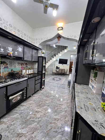 #الخاجية_منطقة_البلديه_قرب_الجسر
نهايه شارع القاضي بالخدمات 
 مشتمل طولاني للبيع يبلغ مساحته
100متر
الواجه 5 م 
النزال 20 م 
الشارع 12 م 
طابو صرف بناء حديث

🛑 ط1 
غرفه نوم ،،صاله ،استقبال ،،مطبخ، مجموعه عدد 2
#ملاحظة_معامله_كامله_باقي_على_التقيم
البيت مصفر 
🟩 السعر  _ 70_ قابل للتفاوض

🍁🍁🍁🍁🍁🍁🍁🍁🍁🍁
للاستفسار او الاتصال على الأرقام التالية 
المكتب:📞📞      ***********
🍁🍁🍁🍁🍁🍁🍁🍁🍁🍁
عنوان مكتبنا : 🏦#الخاجية_قرب_علاء_ماركت
