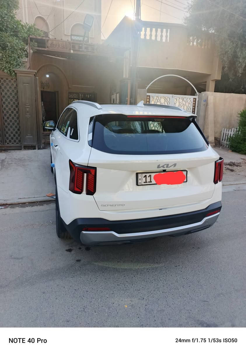 السلام عليكم
سورنتو ٢٠٢٥ خليجي 
المحرك  ستة سلندر ٣٣٠٠
رقم بغداد باسمي 
مكان السيارة بغداد
فول مواصفات بنراما كشنات كهرباء جلد تدفة وتبريد بلكشنات
وبعد هواية مواصفات 
ماشية ٣٤ الف
للستفسار الاتصال على الرقم ***********
