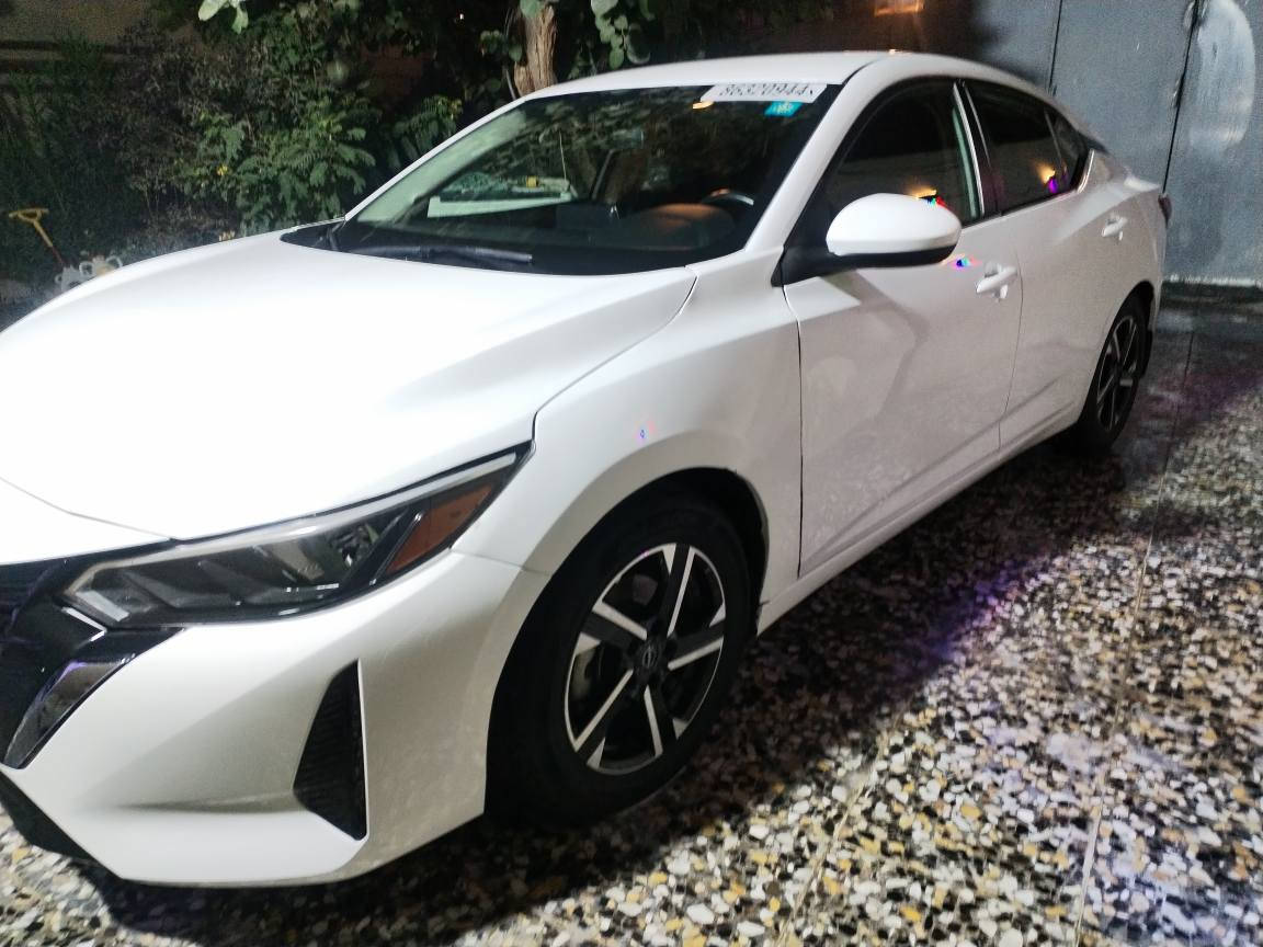 السلام عليكم نيسان سنترا SV 25 وارد امريكي محرك 2000 فوووول مواصفات 
حادثه كلش بسيط  موجود بالصور السيارة رقم بصرة بأسمي 
ماشيه 27الف كيلو متر البنيد و الجاملغ راجعات  نفسهن ومصبوغات 
السعر 160ورقه وبيهه مجال حك الجيه 
مكاني البصرة بريهه 
*********** البصرة, العراق
