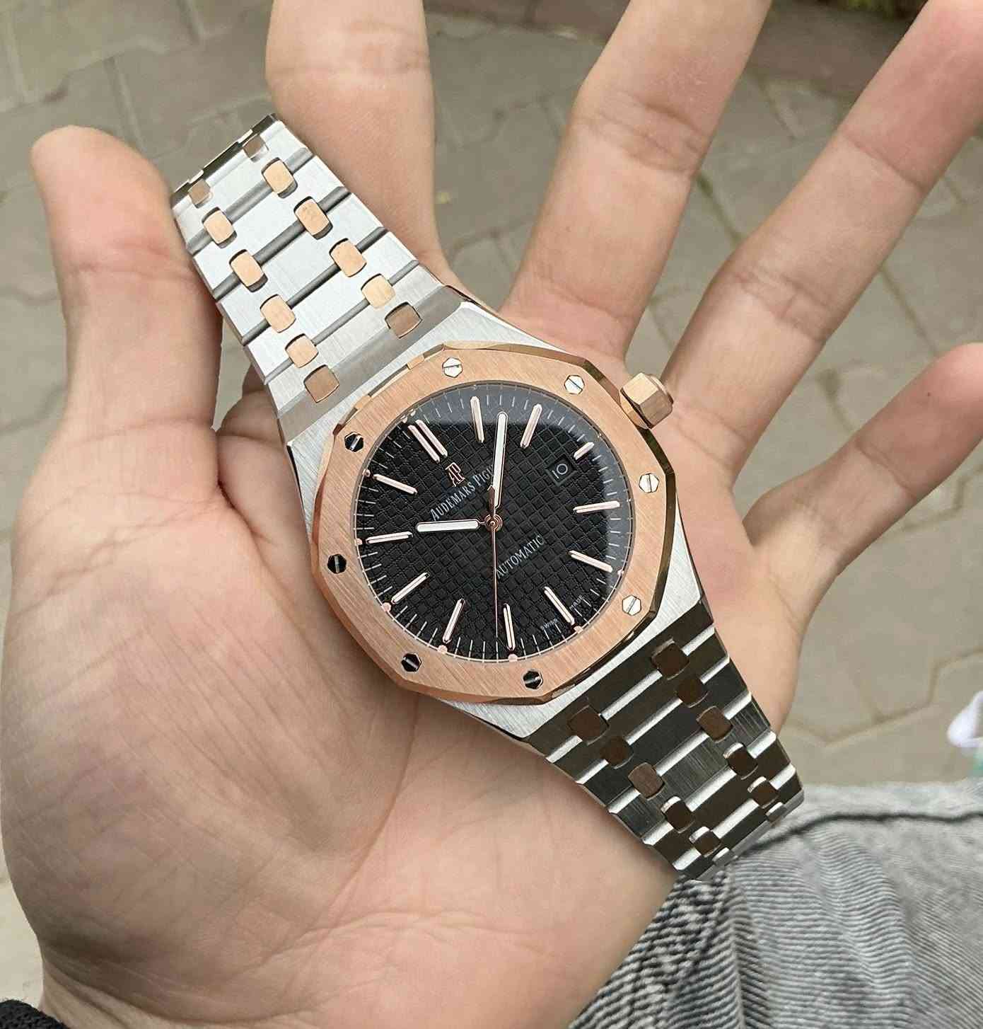 السلام عليكم ساعة Ap اوتوماتيك
ظهر كشف شفاف
مكينة تكويك + اوتوماتيك
قفل بحري 
لون مميز 
قطر 43
ستانلس ستيل
قفل فراشة
95 الف فقط


**إذا كنت صاحب هذا الإعلان وتريد حذفه لأي سبب، رجاءا أرسل رسالة إلى الدعم الفني**