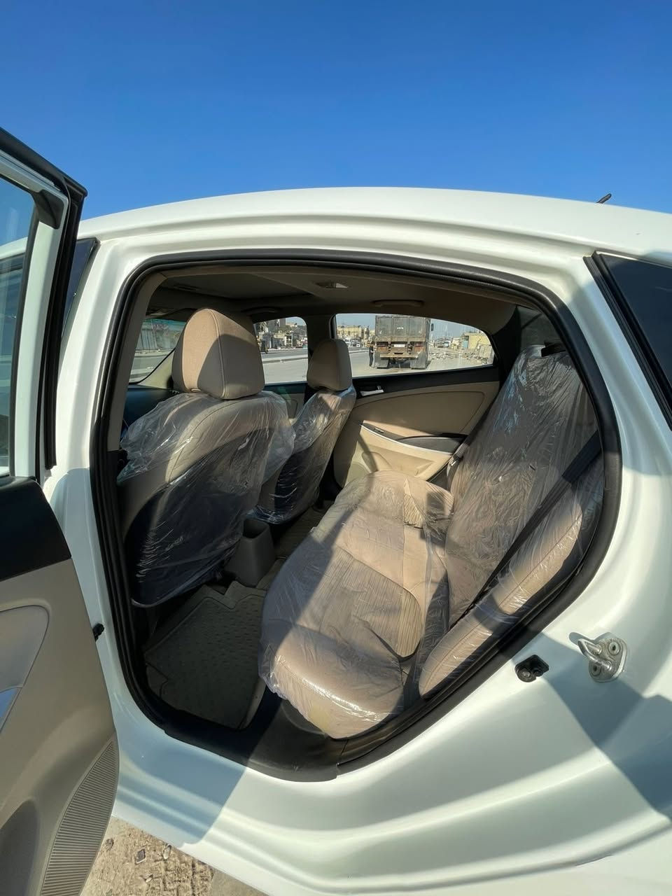 السلام عليكم  اكسنت خليجيه موديل ٢٠١٦ فول مواصفات رقم بغداد بسمي محرك ١٦٠٠ بيه قطعتين صبغ بدون معجون اثر شخط خفيف بين الباب والجاملغ اثرها انرشن كما موضح بالسونار محرك مامفتوح والكير مامفتوح مكفولات حداديته جديده تبريدها خير من الله مسويلها ادامه كامله منظومة البانزين  حداديه ومنظومة الماء   تخم تاير باتري جديد هزته  جديده المواصفات خمسه ويل كب شاشه كامره سلايت قماره اشاير مري تحكم ستيرن جهتين السياره جاهزه من كل النواحي مبيه نقص نهائيا  السعر المطلوب (108  وبيه مجال  رقم تلفون ***********
